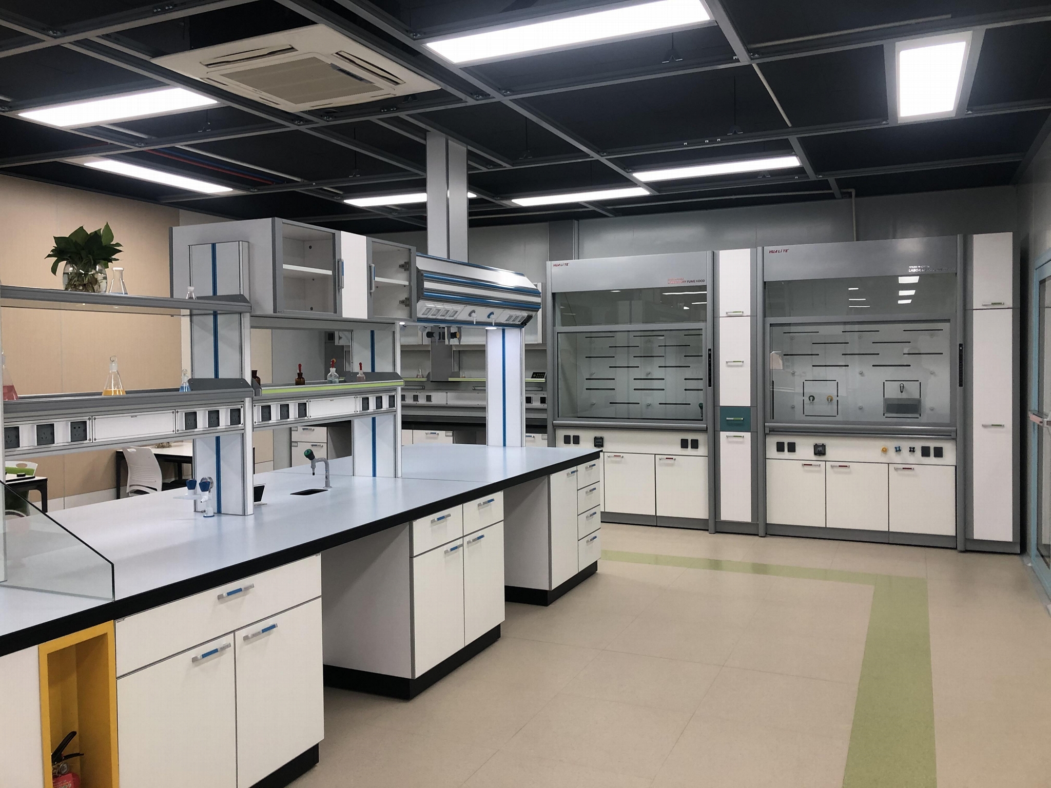 生物實(shí)驗(yàn)室3.jpg